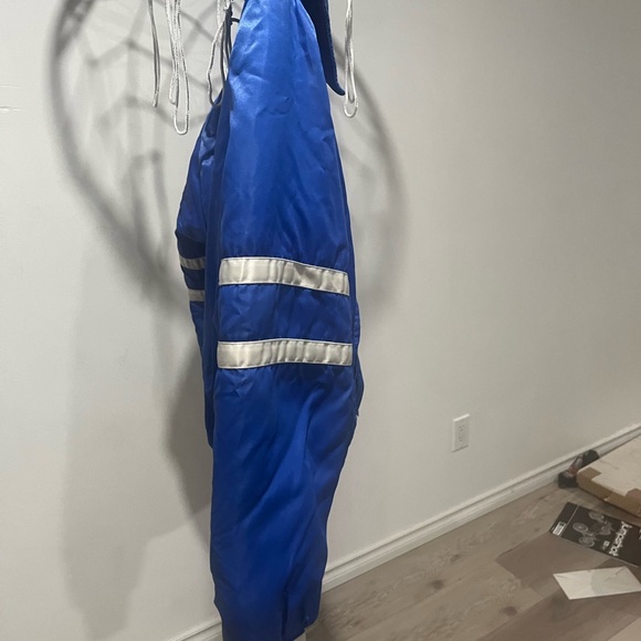 Vintage (~1980) Toronto Maple leafs Bomber Jacket - Picture 6 of 13